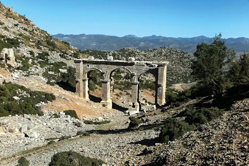Ariassos Antik Kenti - Döşemealtı tarihi ve turistik yerler, Antalya gezilecek yerler